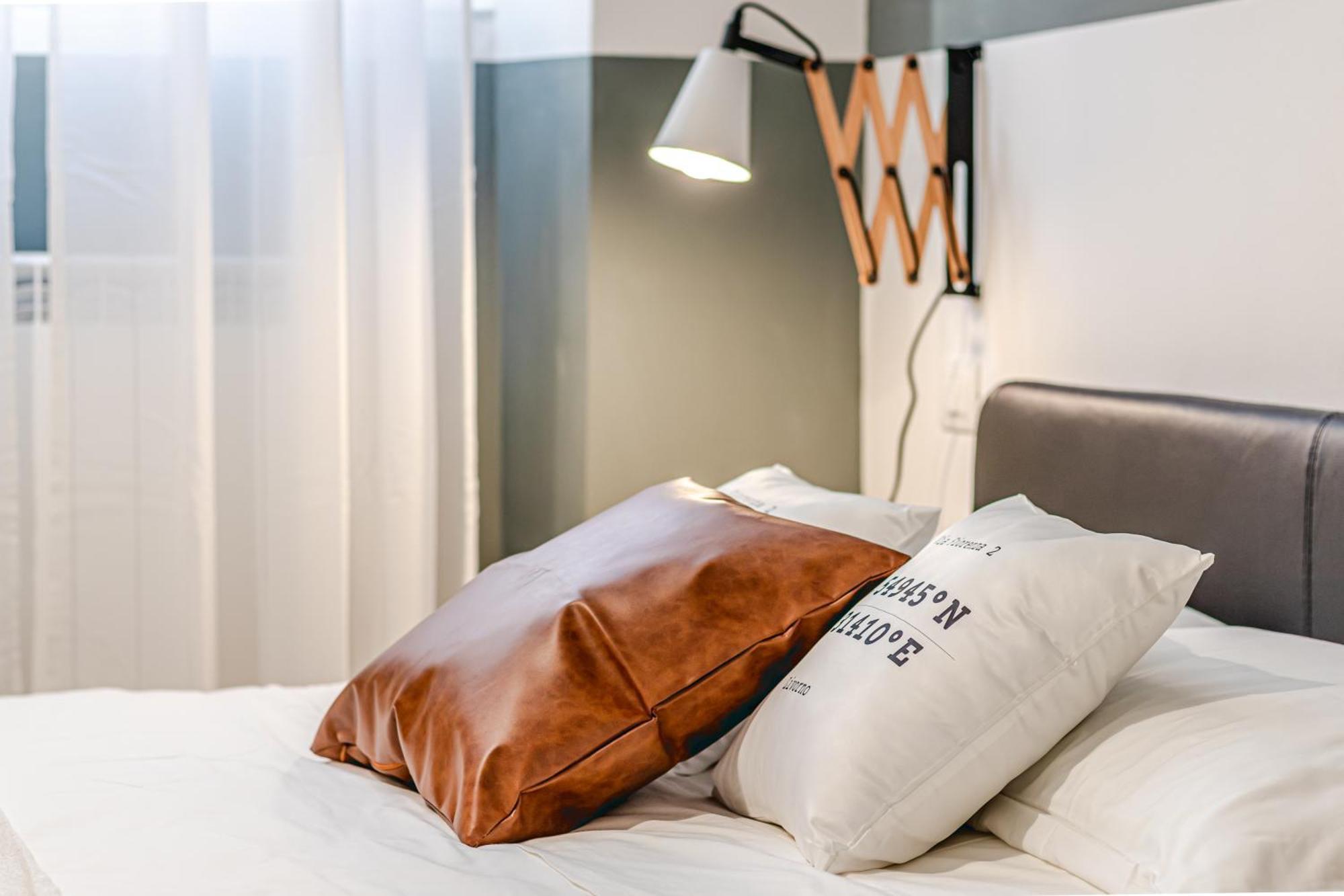 Discover Apartment Livorno Bagian luar foto